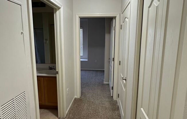 3 beds, 2 baths, $1,550, Unit # 2006