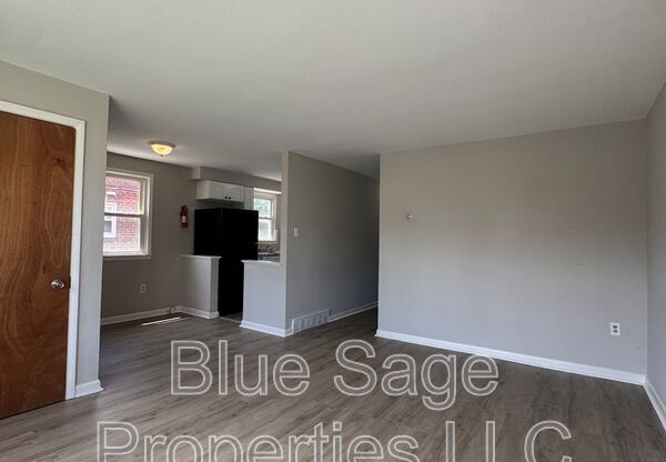 212 N WYCOMBE AVE