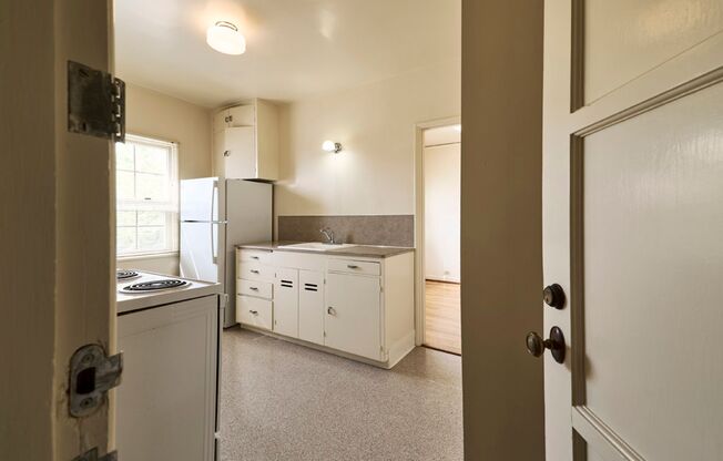 2 beds, 1 bath, 950 sqft, $1,750, Unit 1