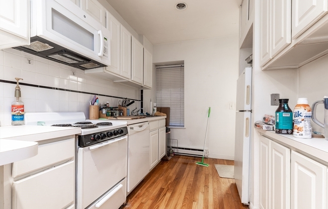 1 bed, 1 bath, 500 sqft, $3,200, Unit 9