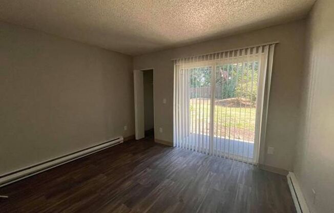 2 beds, 1 bath, 760 sqft, $1,495, Unit 76