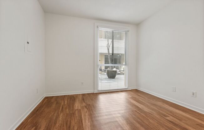 1 bed, 1 bath, 604 sqft, $2,900, Unit 215 P