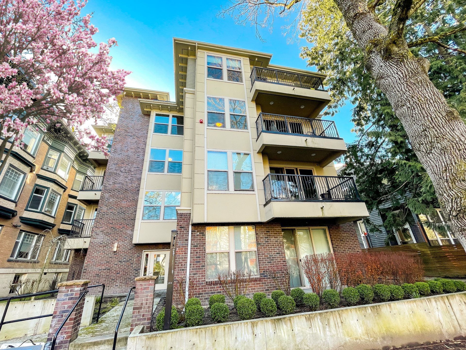 1811 Apartments