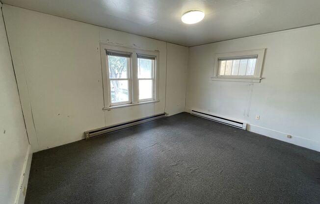 1 bed, 1 bath, $795, Unit Unit 5