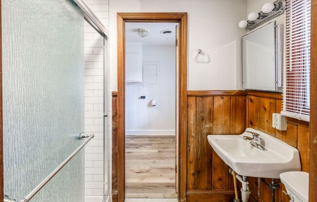 4 beds, 2.5 baths, $2,450