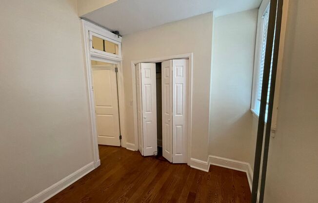 2 beds, 1 bath, $2,150, Unit Unit 15B