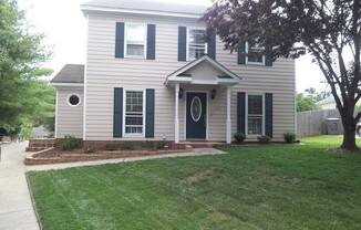 2 Story Home on Cul De Sac Lot!!