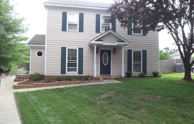 2 Story Home on Cul De Sac Lot!!
