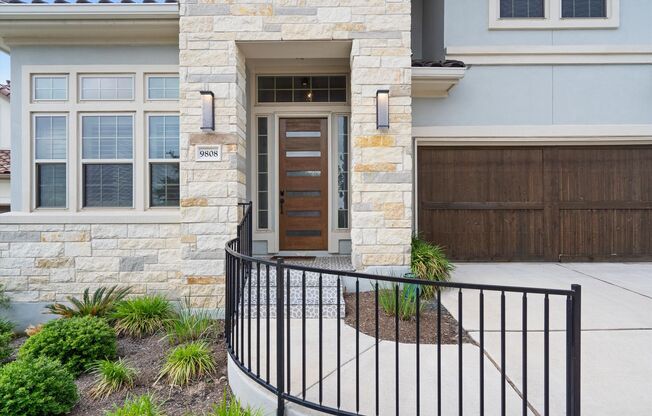 Stunning 4-Bedroom Home in Northwest Austin Gated Community