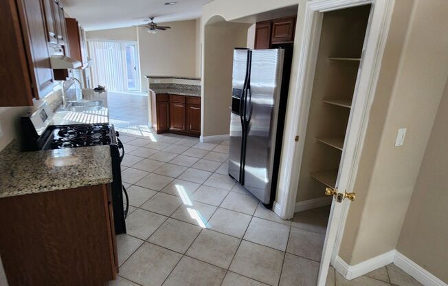 Great single Story Home in Southwest location!