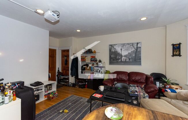 COOLIDGE CORNER 3 BED 2BATHS!!