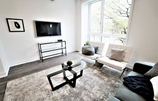 1313 W LOYOLA AVE