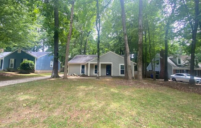 Mint Hill ranch - 3 bed, 2 bath with large fenced backyard