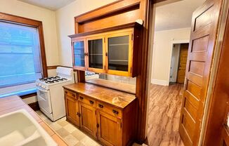 Studio, 1 bath, 450 sqft, $975