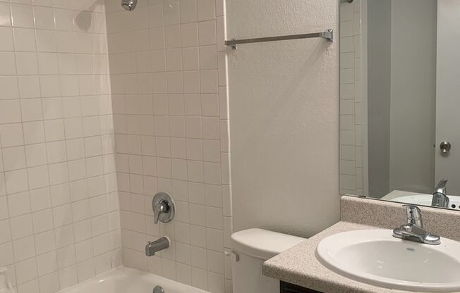 2 beds, 2 baths, 1,003 sqft, $1,120, Unit 3009