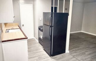 1 bed, 1 bath, $1,299, Unit 33