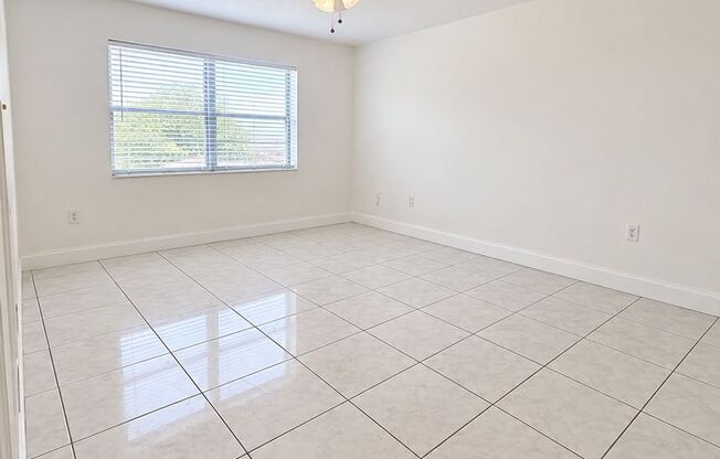 2 beds, 2 baths, 947 sqft, $2,000, Unit 615-104