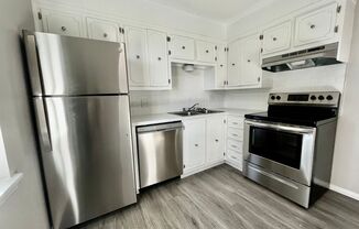 2 beds, 1 bath, 720 sqft, $725, Unit Unit 2