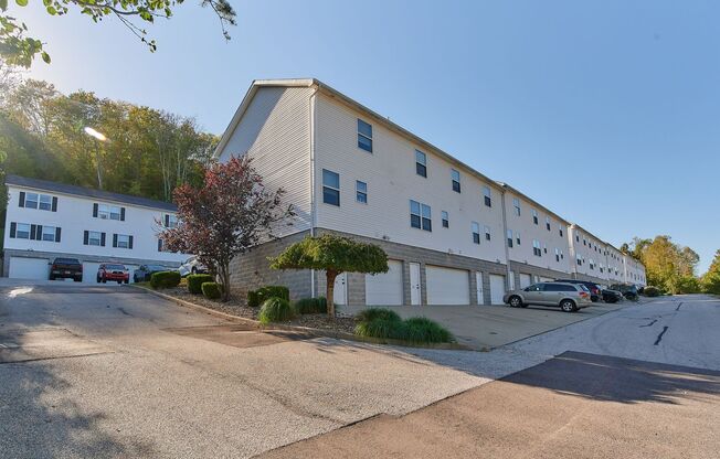 2 beds, 2.5 baths, 1,110 sqft, $1,405, Unit 2004