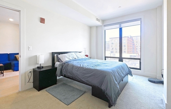1 bed, 1.5 baths, 914 sqft, $4,200, Unit 802