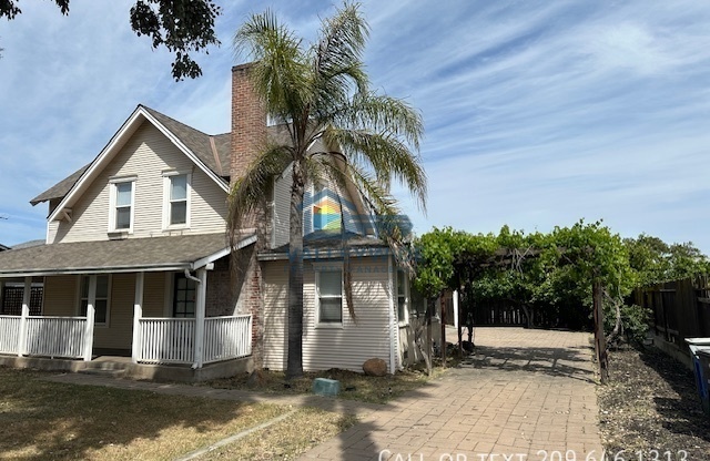 1006 MOFFETT RD