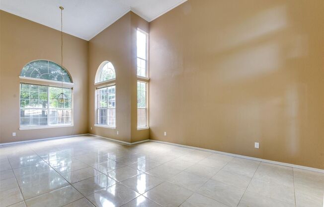 Welcome to this Beautiful Bright Home in Plano ISD. House boasts 2 story ceiling in formal living and dining areas.