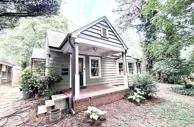 2523 CRANBROOK LN