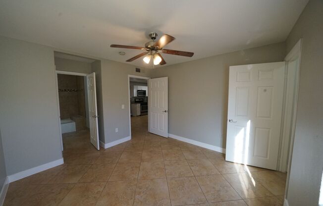 1 bed, 1 bath, $1,195, Unit Building 4