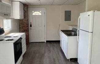 Studio, 1 bath, 700 sqft, $525, Unit Apt 101