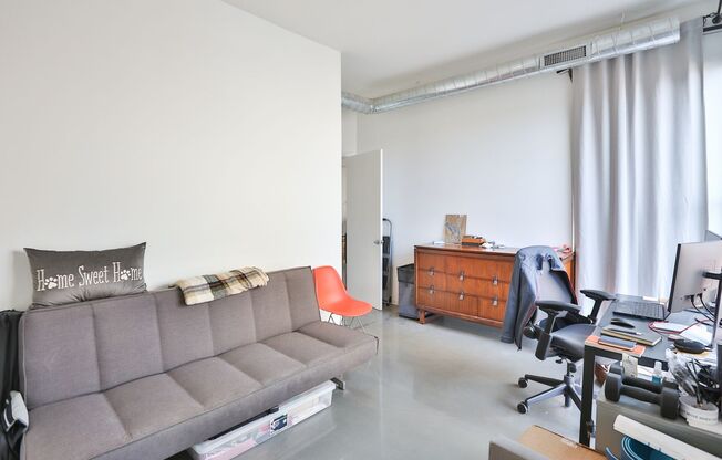 3 beds, 2 baths, 1,300 sqft, $3,995, Unit 408