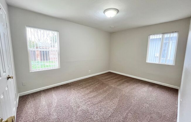 1710-1712 Madrone Avenue