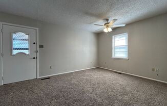 2 beds, 1 bath, 775 sqft, $950, Unit B