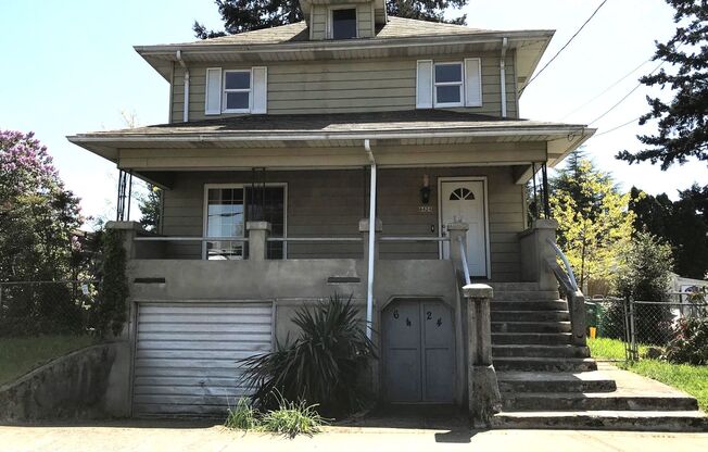 Spacious North Tabor 4br/2.5ba Home with fenced yard