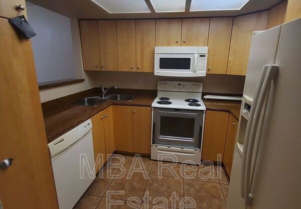 908 S CASITAS DR