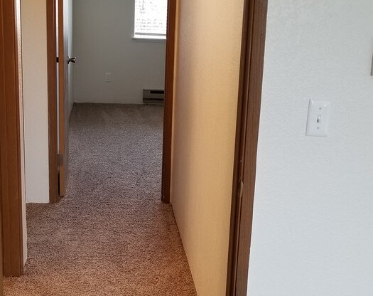 2 beds, 1 bath, 900 sqft, $1,720, Unit 16