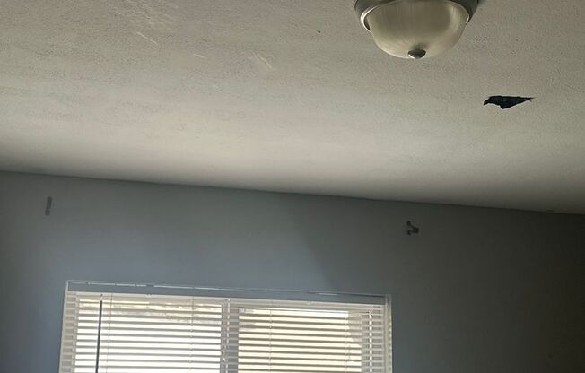 2 beds, 1 bath, 750 sqft, $970, Unit B09 1044 14