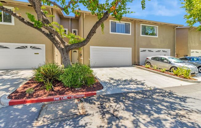 3-Bedroom 2.5-Bathroom Santa Clara Townhome