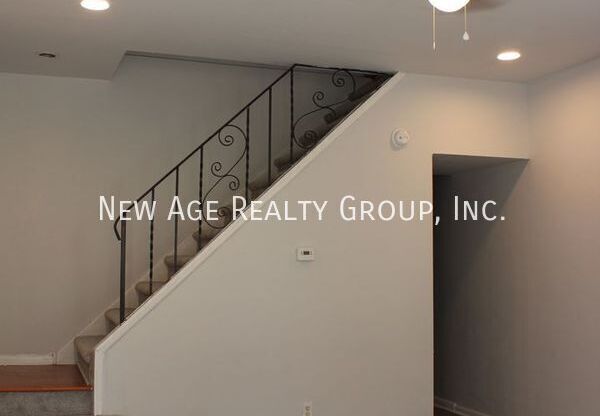 530 N Douglas St- House
