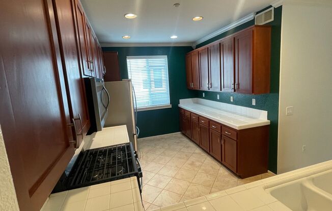 Charming 4 bedroom 4 bathroom in heart of East Lake!