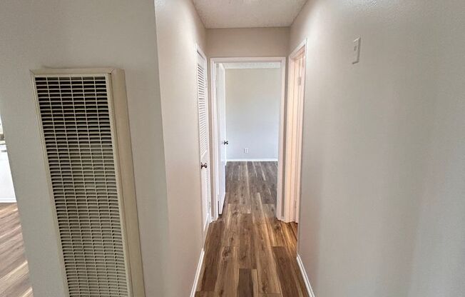 2 beds, 2 baths, $2,350, Unit 302