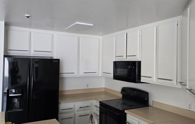 1 bed, 1 bath, 728 sqft, $2,046, Unit 209