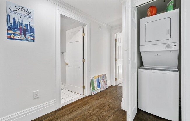 2 beds, 1.5 baths, 1,221 sqft, $4,950, Unit 205