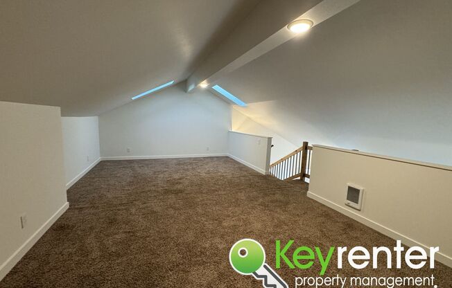 2 beds, 1.5 baths, 1,000 sqft, $2,000, Unit Unit A (Upstairs)