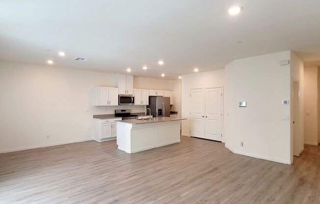 Cobalt Cliffs - 4 bedrooms , 2.5 bathrooms, 1795 SQFT