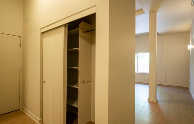 Studio, 1 bath, $1,275, Unit 103