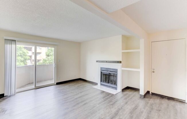 1 bed, 1 bath, 670 sqft, $1,600, Unit 10-308