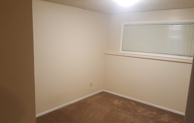 2 beds, 1 bath, 825 sqft, $1,150, Unit 14