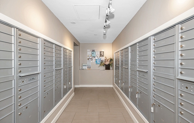 1 bed, 1 bath, 759 sqft, $2,000, Unit 214