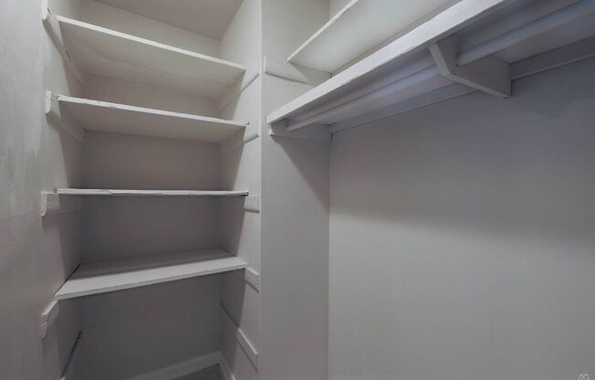 1 bed, 1 bath, 672 sqft, $1,175, Unit 2010-12
