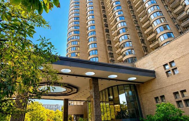 1 bed, 1 bath, 800 sqft, $4,795, Unit 9I